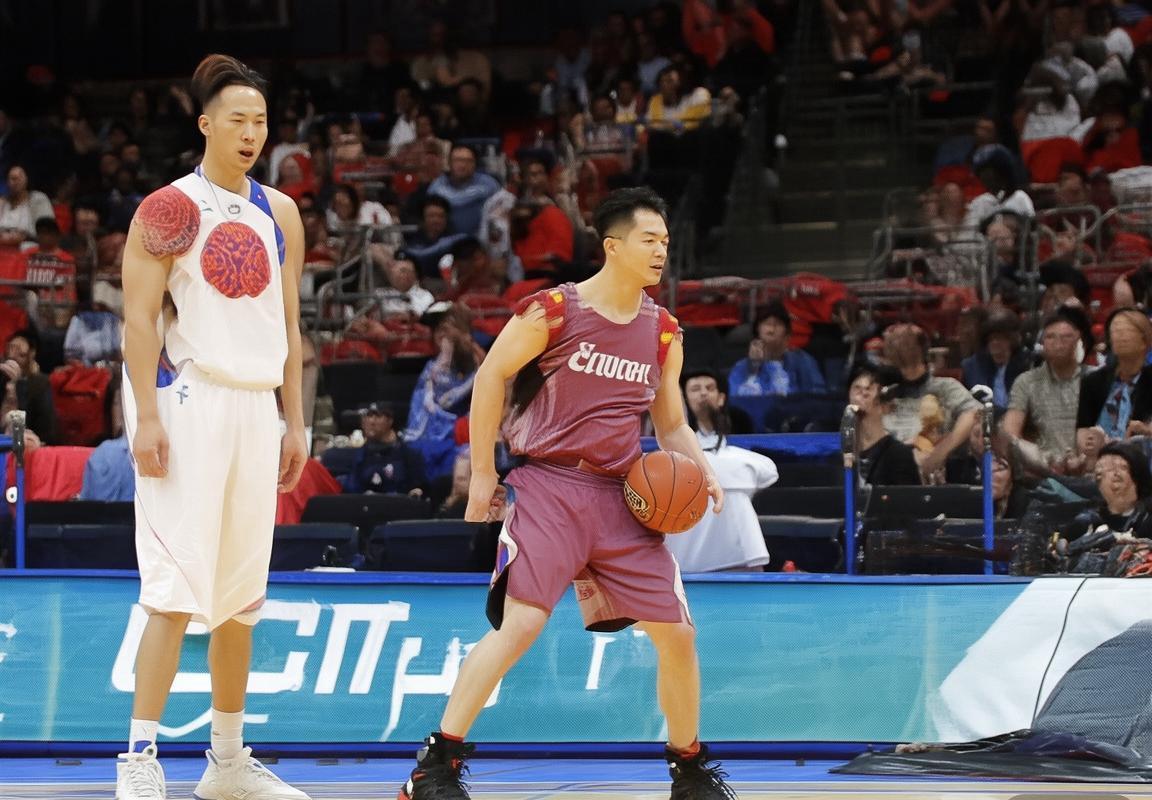 斯蒂芬·库里空砍48分创12记三分球纪录，德雷蒙德·格林致命失误致勇士队NBA关键战遭逆转